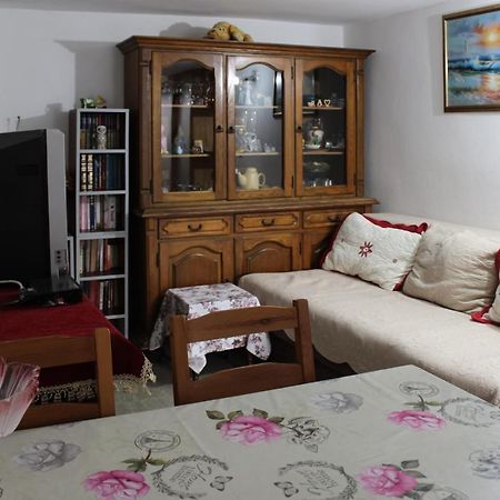 Apartman Lana Petrovac Zewnętrze zdjęcie